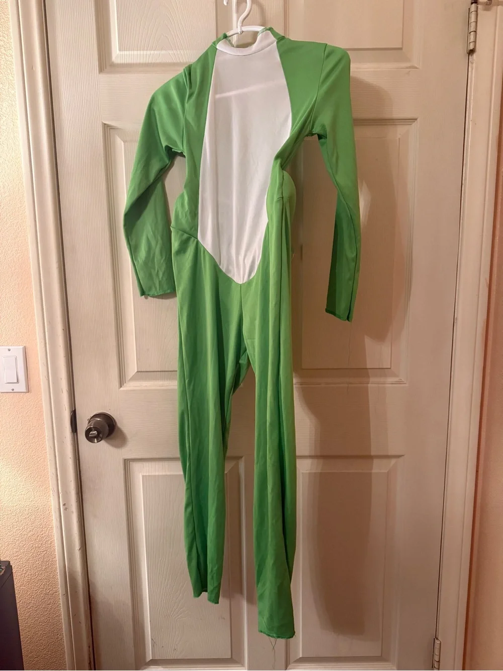 Nintendo Super Mario Yoshi Costume in Green and White